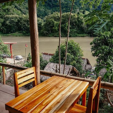 Meexok Guesthouse Nongkhiaw Esterno foto